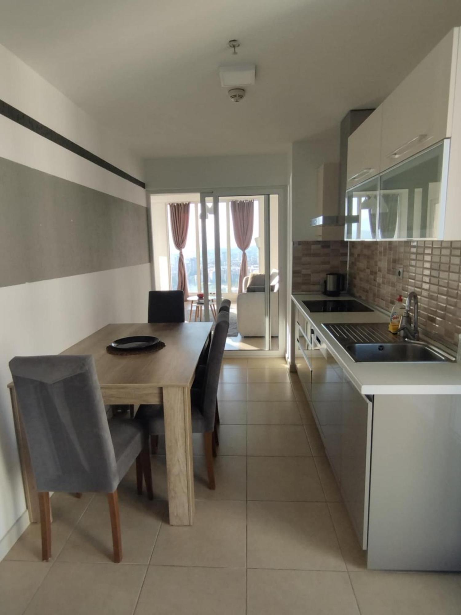 Skopje Sky City 19Th Floor Twin & 12Th Floor & 25Th & 33 Floor Apartments & With Pool & Spa & Gym & Parking Included In Price Luaran gambar